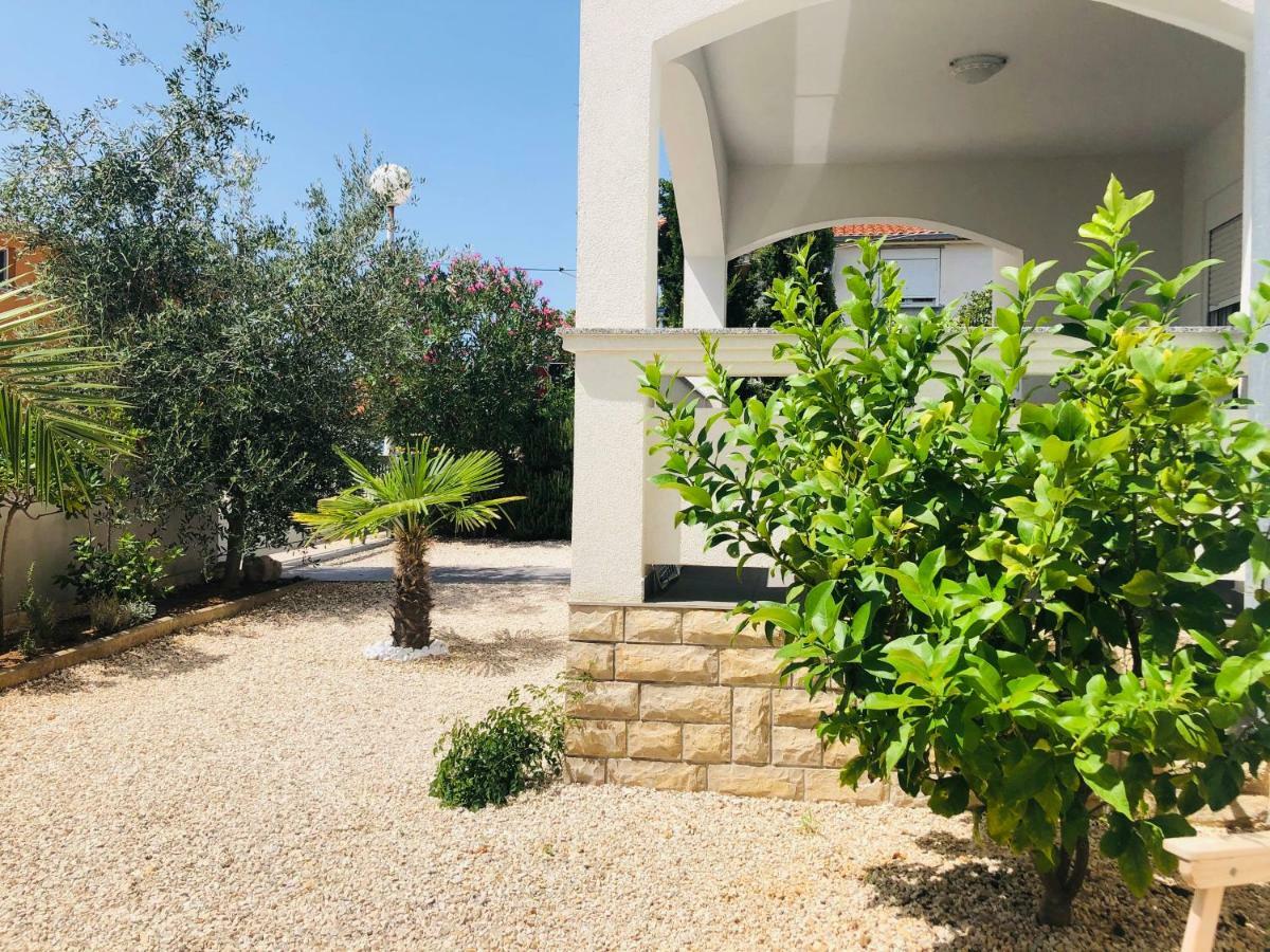 Vir Holidays Extérieur photo