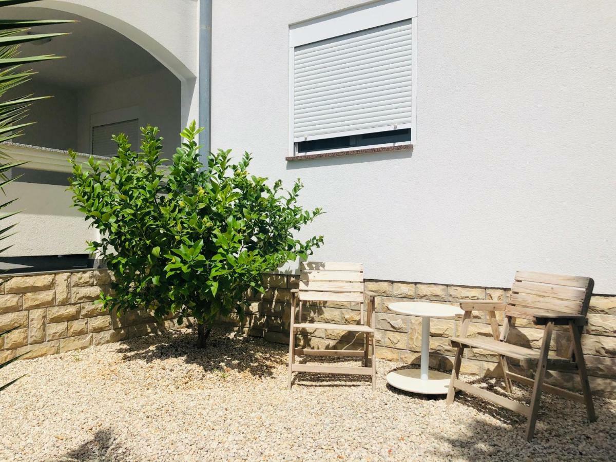 Vir Holidays Extérieur photo