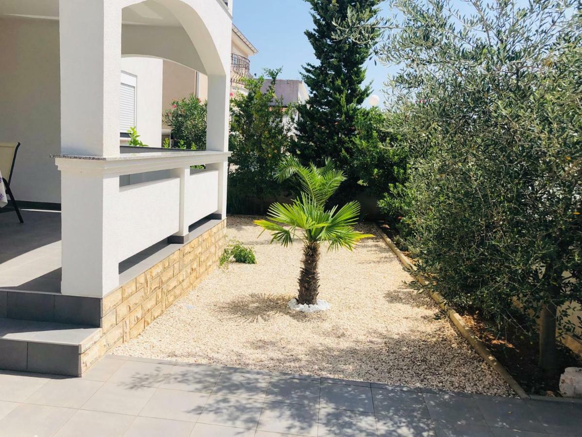 Vir Holidays Extérieur photo